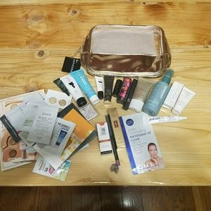 Large Makeup Sample Lot Including Some Full Sizes